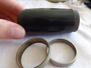 Baril de clarinette avec fente extérieure